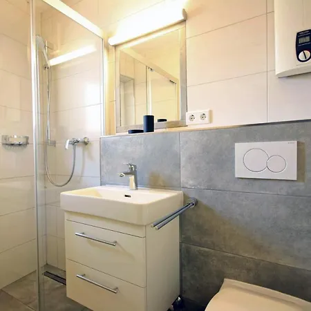 Almliesl Zell-411 * Τσελ αμ Ζέε